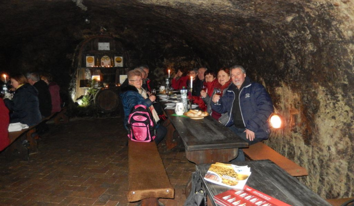 16. fotografia fotogalérie Jednota dôchodcov / Vínna koštovka v Malej Tŕni 