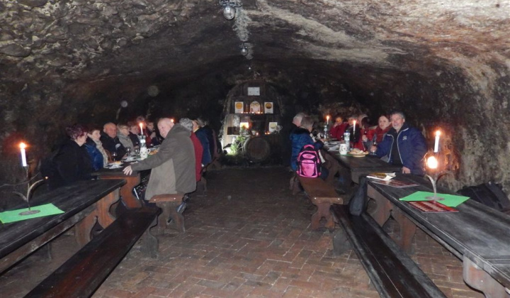 17. fotografia fotogalérie Jednota dôchodcov / Vínna koštovka v Malej Tŕni 