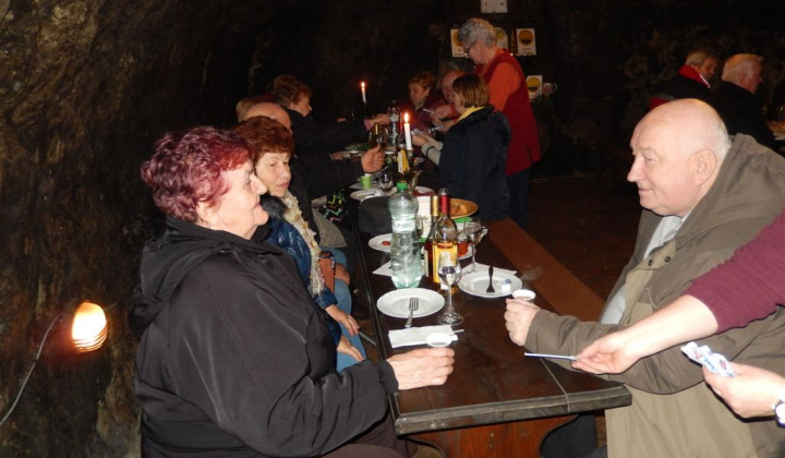 21. fotografia fotogalérie Jednota dôchodcov / Vínna koštovka v Malej Tŕni 