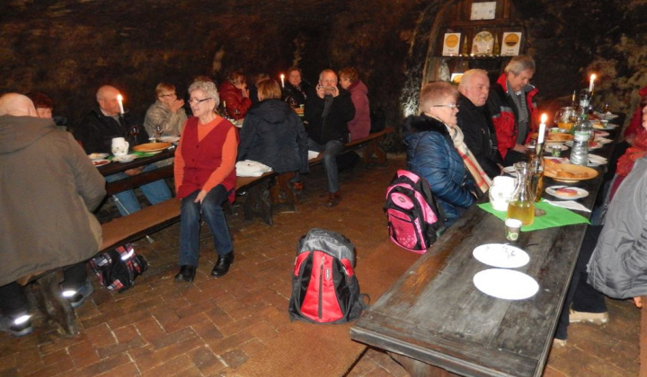 32. fotografia fotogalérie Jednota dôchodcov / Vínna koštovka v Malej Tŕni 