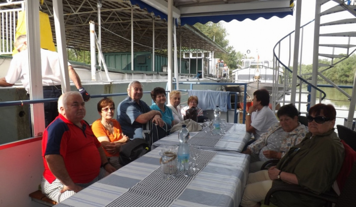 4. fotografia fotogalérie Jednota dôchodcov / Plavba po Bodrogu