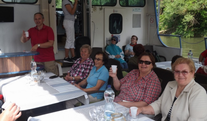 14. fotografia fotogalérie Jednota dôchodcov / Plavba po Bodrogu