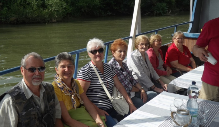 16. fotografia fotogalérie Jednota dôchodcov / Plavba po Bodrogu