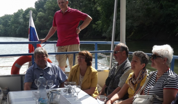 32. fotografia fotogalérie Jednota dôchodcov / Plavba po Bodrogu