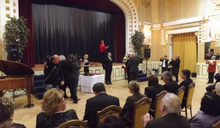 25. fotografia fotogalérie Jednota dôchodcov / ZO Kysak u ministra