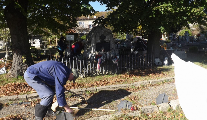 8. fotografia fotogalérie Jednota dôchodcov / Brigáda na cintorínoch