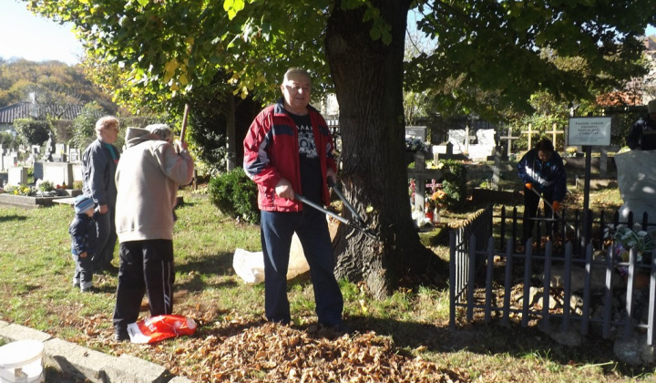 14. fotografia fotogalérie Jednota dôchodcov / Brigáda na cintorínoch