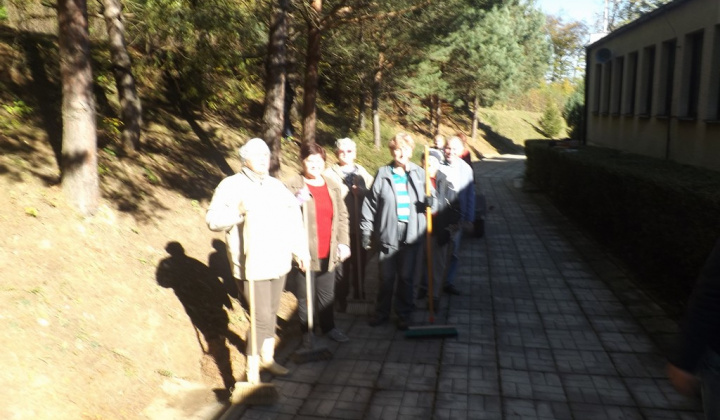 20. fotografia fotogalérie Jednota dôchodcov / Brigáda na cintorínoch