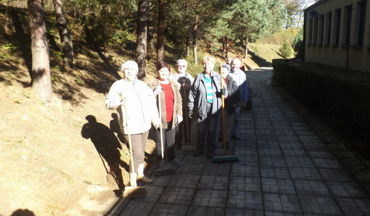 21. fotografia fotogalérie Jednota dôchodcov / Brigáda na cintorínoch