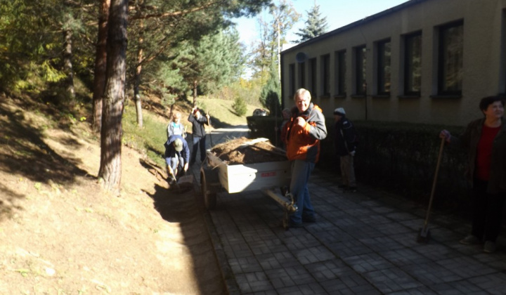 29. fotografia fotogalérie Jednota dôchodcov / Brigáda na cintorínoch