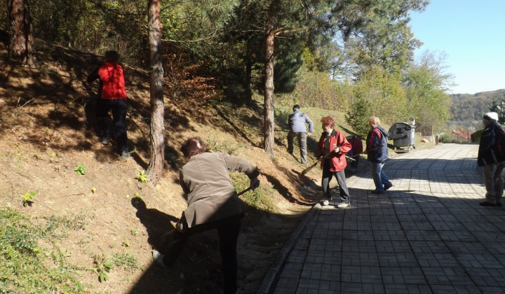 38. fotografia fotogalérie Jednota dôchodcov / Brigáda na cintorínoch