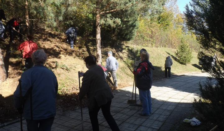 43. fotografia fotogalérie Jednota dôchodcov / Brigáda na cintorínoch