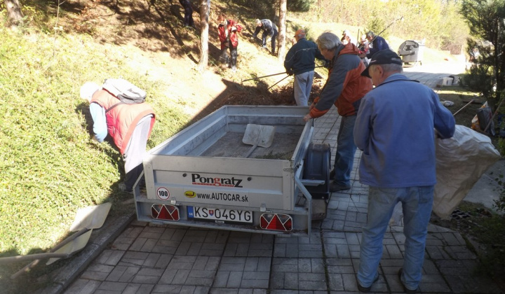 45. fotografia fotogalérie Jednota dôchodcov / Brigáda na cintorínoch