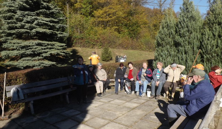 50. fotografia fotogalérie Jednota dôchodcov / Brigáda na cintorínoch