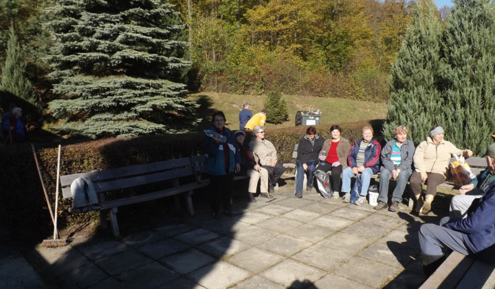 51. fotografia fotogalérie Jednota dôchodcov / Brigáda na cintorínoch