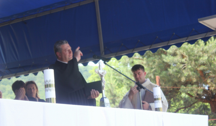 15. fotografia fotogalérie Cirkevné oznamy / Vystúpenie cirkevných zborov na dni obce Trebe