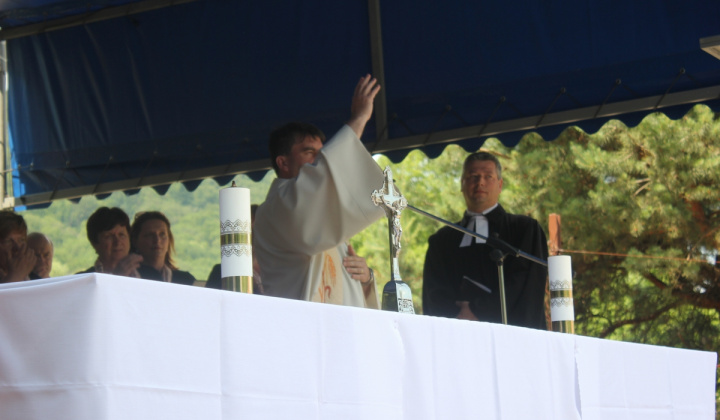 17. fotografia fotogalérie Cirkevné oznamy / Vystúpenie cirkevných zborov na dni obce Trebe