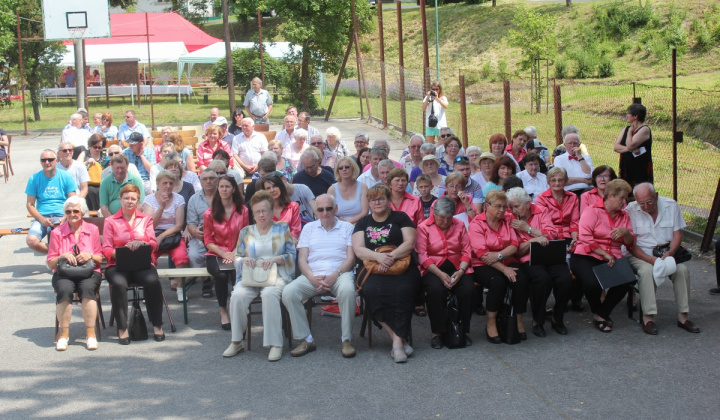 23. fotografia fotogalérie Cirkevné oznamy / Vystúpenie cirkevných zborov na dni obce Trebe