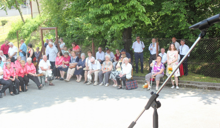 35. fotografia fotogalérie Cirkevné oznamy / Vystúpenie cirkevných zborov na dni obce Trebe