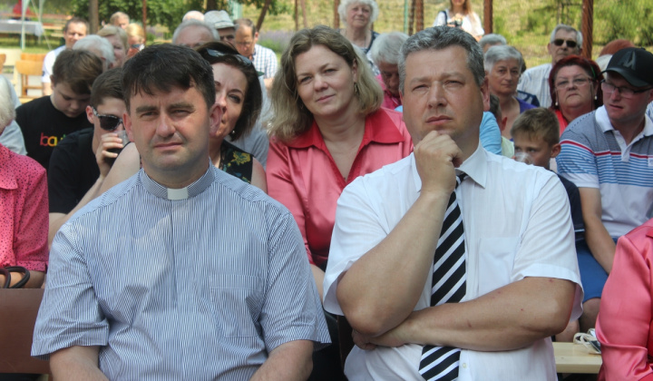 38. fotografia fotogalérie Cirkevné oznamy / Vystúpenie cirkevných zborov na dni obce Trebe