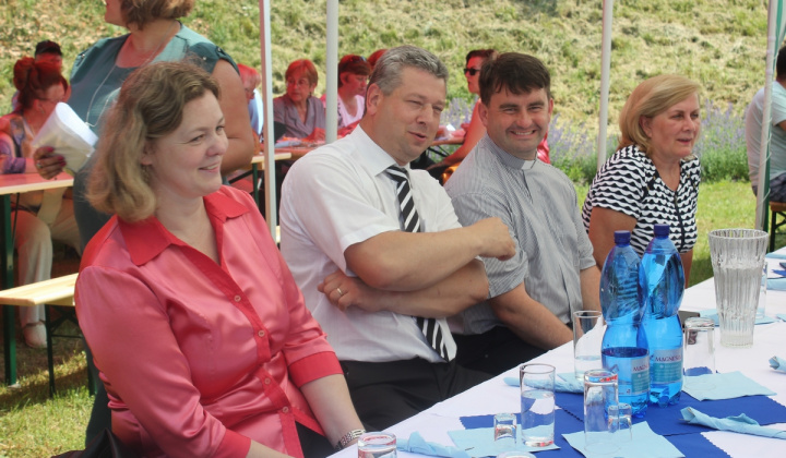 45. fotografia fotogalérie Cirkevné oznamy / Vystúpenie cirkevných zborov na dni obce Trebe