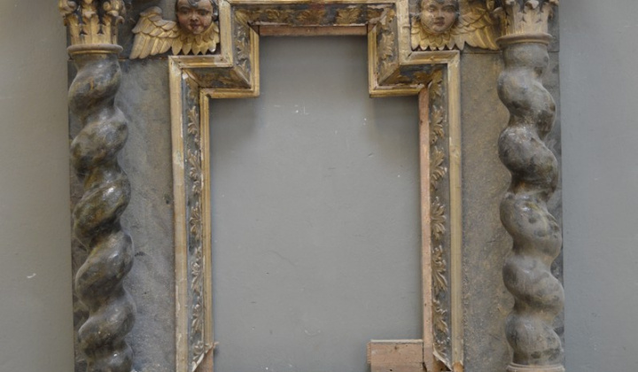 1. fotografia fotogalérie Cirkevné oznamy / Reštaurovanie bočného oltár Panny Márie v kost