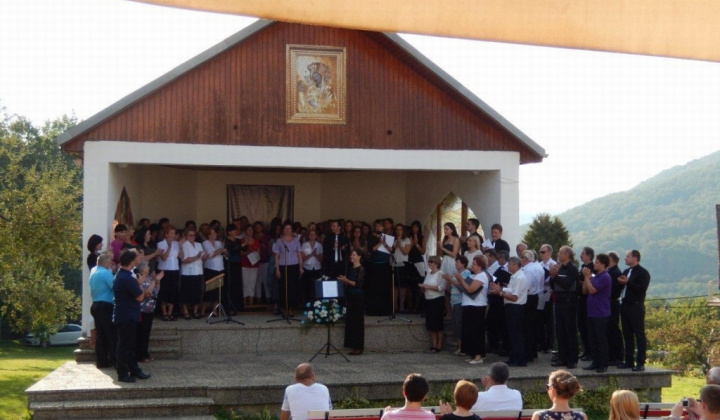 8. fotografia fotogalérie Cirkevné oznamy / Prehliadka speváckych zborov
