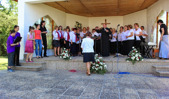 41. fotografia fotogalérie 1. ročník prehliadky speváckych zborov 2014