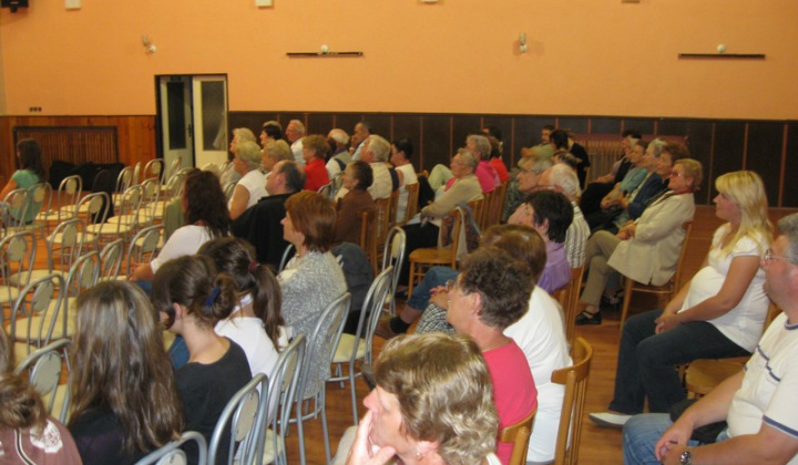 3. fotografia fotogalérie Koncert spevokolu Evanielického gymnázia z Tisovca