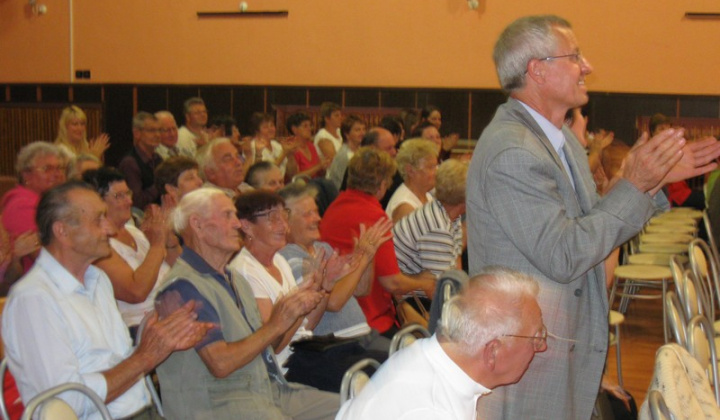 6. fotografia fotogalérie Koncert spevokolu Evanielického gymnázia z Tisovca