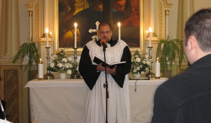 4. fotografia fotogalérie Slávnostné bohoslužby pri príležitosti generálnej opravy Evanjel