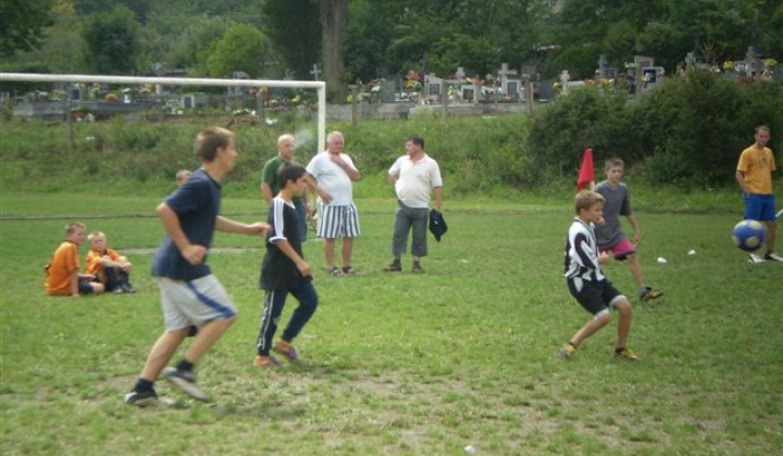 4. fotografia fotogalérie Miništranský futbalový turnaj 11.8.2007