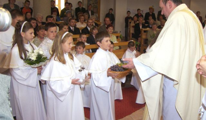 2. fotografia fotogalérie Prvé sväté prijímanie v Kysaku
