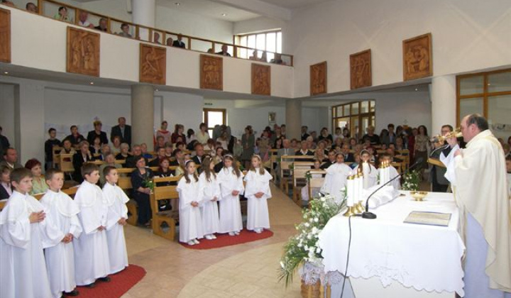 3. fotografia fotogalérie Prvé sväté prijímanie v Kysaku