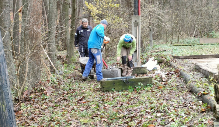 6. fotografia fotogalérie Šport / Tradičná jesenná brigáda pri horárni.