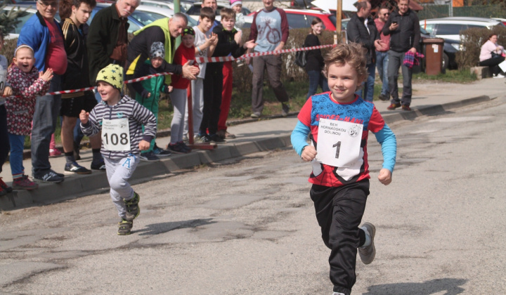 31. fotografia fotogalérie Šport / 37. ročník Behu Hornádskou dolinou - polmaratón
