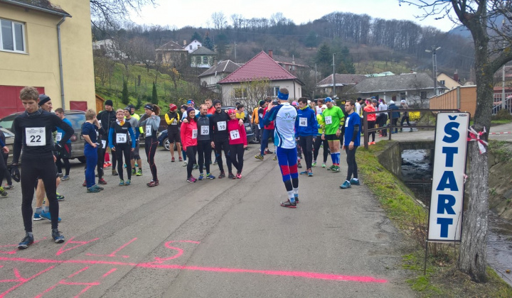 12. fotografia fotogalérie Šport / Na Kysacký hrad a ešte ďalej 2017