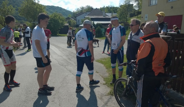 6. fotografia fotogalérie Šport / 1. Lesný beh statočných