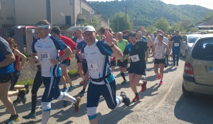 13. fotografia fotogalérie Šport / 1. Lesný beh statočných