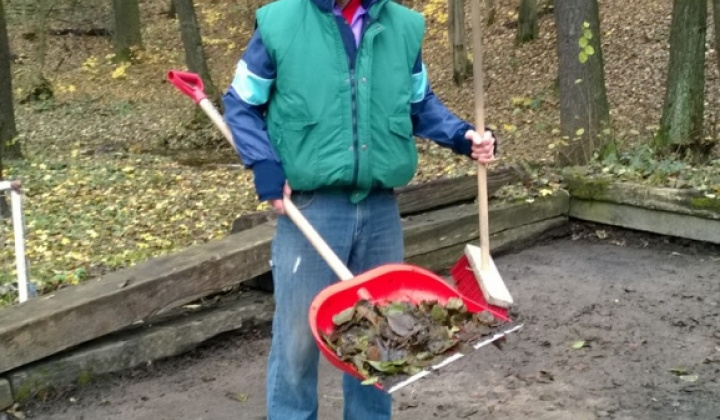 4. fotografia fotogalérie Šport / Jesenná brigáda pri horárni