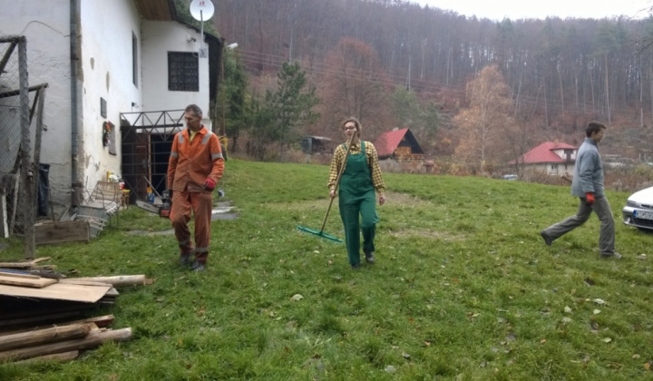 8. fotografia fotogalérie Šport / Jesenná brigáda pri horárni