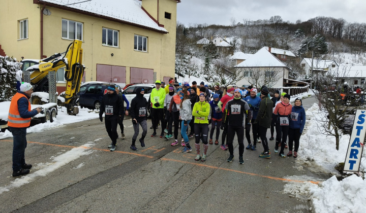 4. fotografia fotogalérie Archív šport / Beh na kysacký hrad - foto