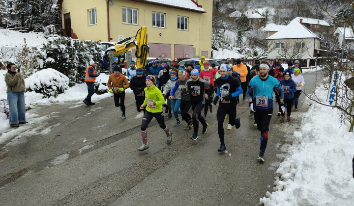 7. fotografia fotogalérie Archív šport / Beh na kysacký hrad - foto