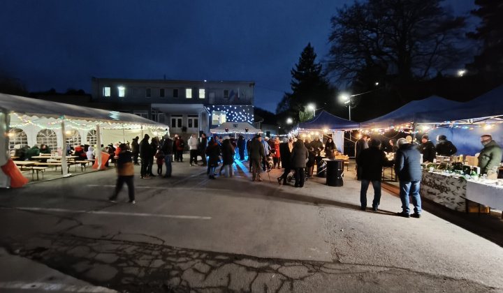 18. fotografia fotogalérie Archív kultura / Kysacké vianočné trhy  a adventný koncert  - foto