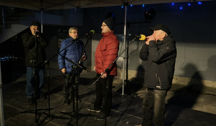 44. fotografia fotogalérie Archív kultura / Kysacké vianočné trhy  a adventný koncert  - foto