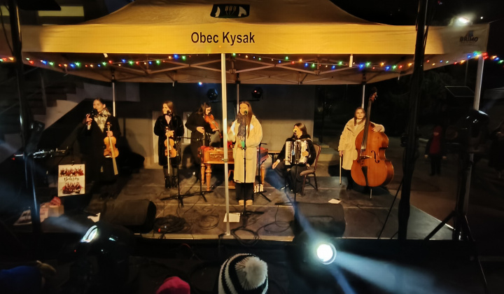 53. fotografia fotogalérie Archív kultura / Kysacké vianočné trhy  a adventný koncert  - foto