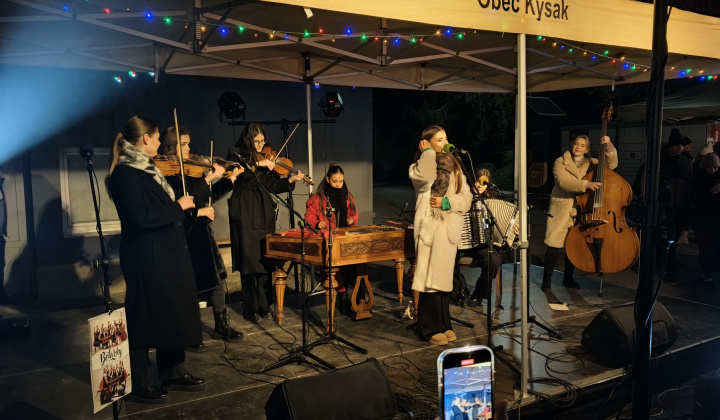 56. fotografia fotogalérie Archív kultura / Kysacké vianočné trhy  a adventný koncert  - foto