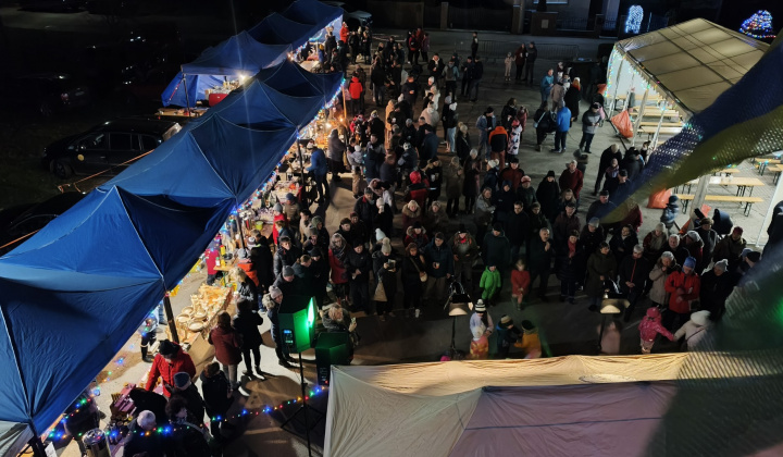 60. fotografia fotogalérie Archív kultura / Kysacké vianočné trhy  a adventný koncert  - foto