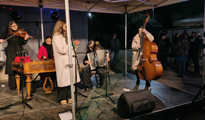 67. fotografia fotogalérie Archív kultura / Kysacké vianočné trhy  a adventný koncert  - foto