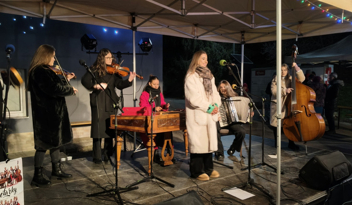 70. fotografia fotogalérie Archív kultura / Kysacké vianočné trhy  a adventný koncert  - foto